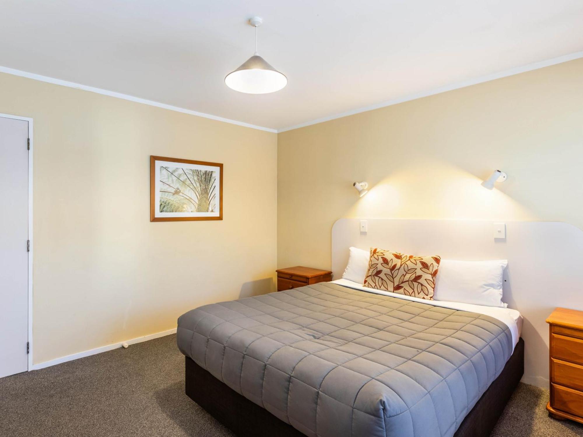 Leisure Lodge