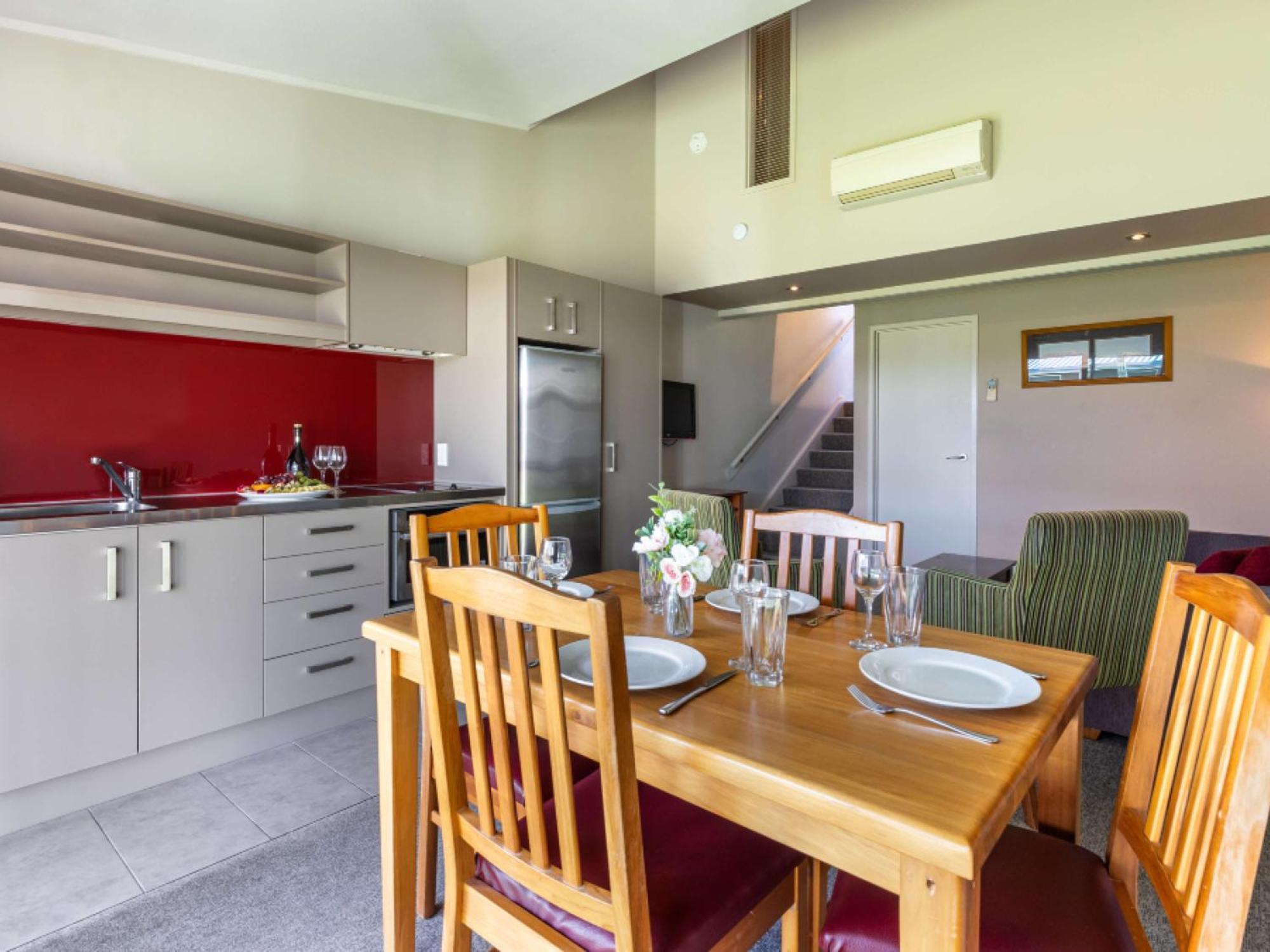 Leisure Lodge